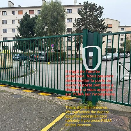 Appartement Periurbain De Paris Et Versailles Les Clayes-Sous-Bois المظهر الخارجي الصورة